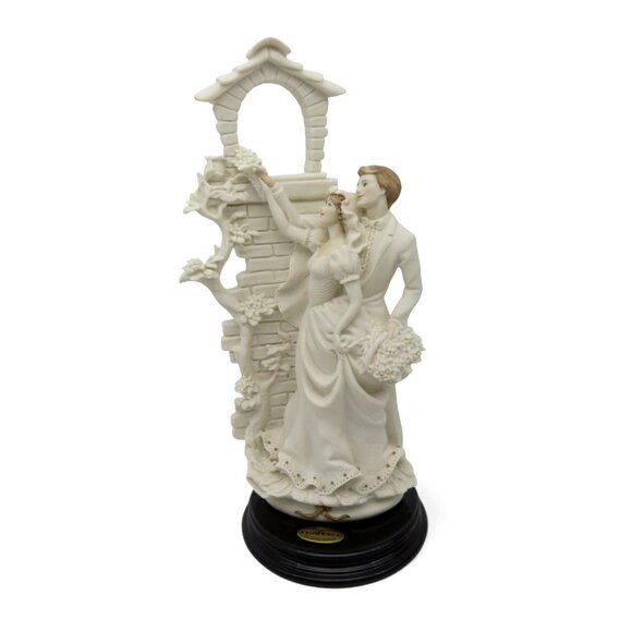 Florence GIUSEPPE ARMANI Wedding Figurine 0201F Love In Bloom 1992 Italy Vintage - Picture 1 of 12